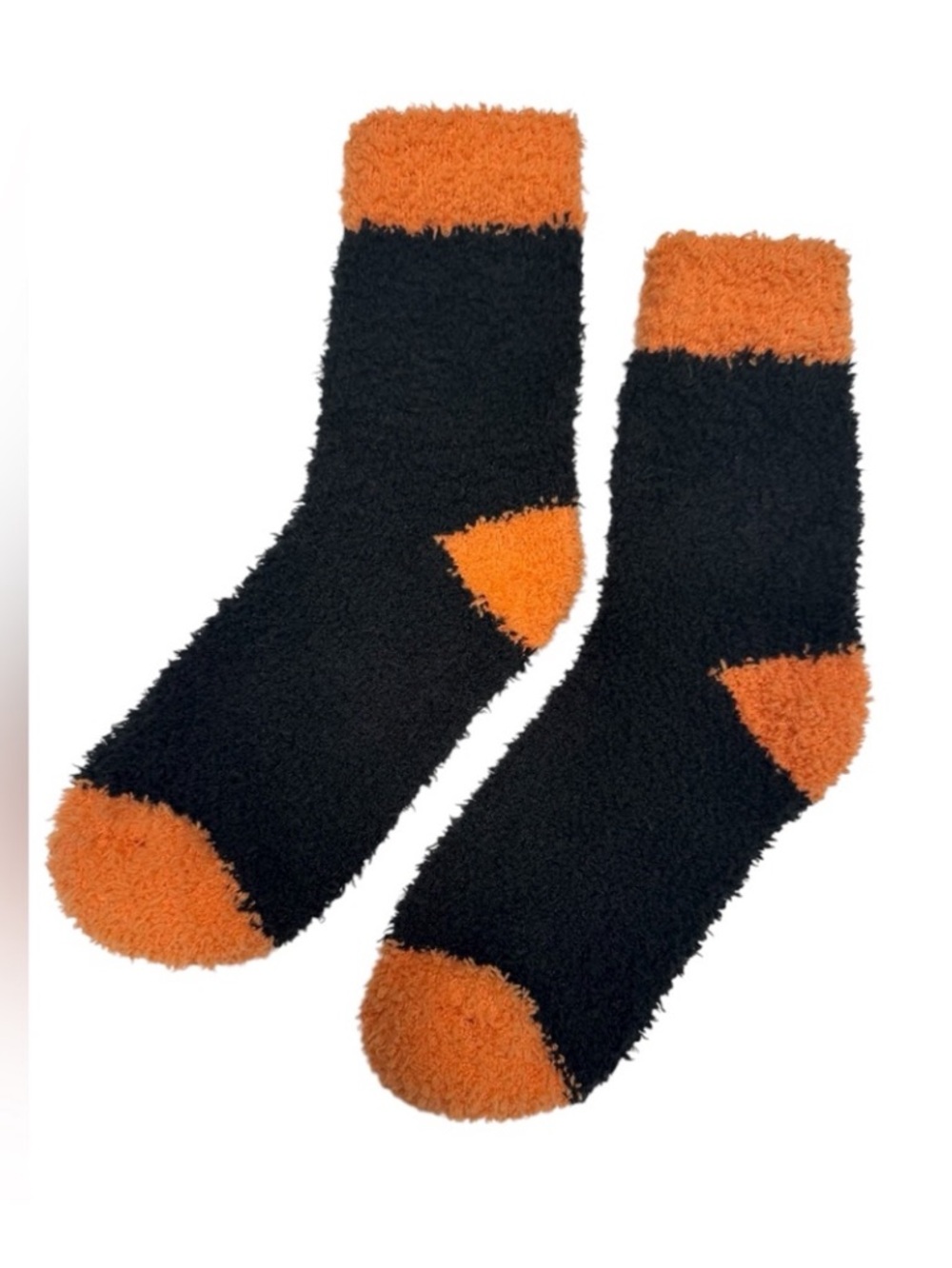 NWOT Rae Dunn Halloween Cozy Fluffy Orange Black Socks OS